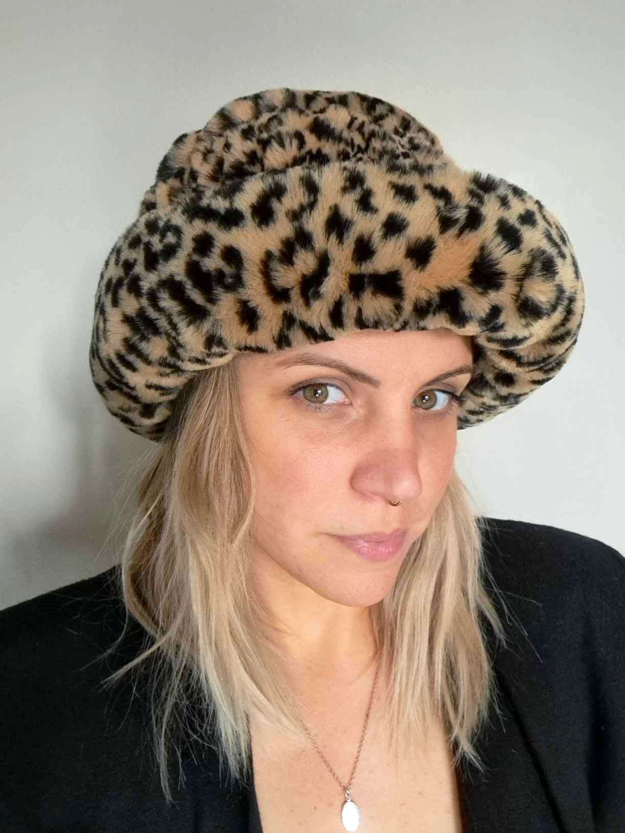 Chapeau Léopard polar